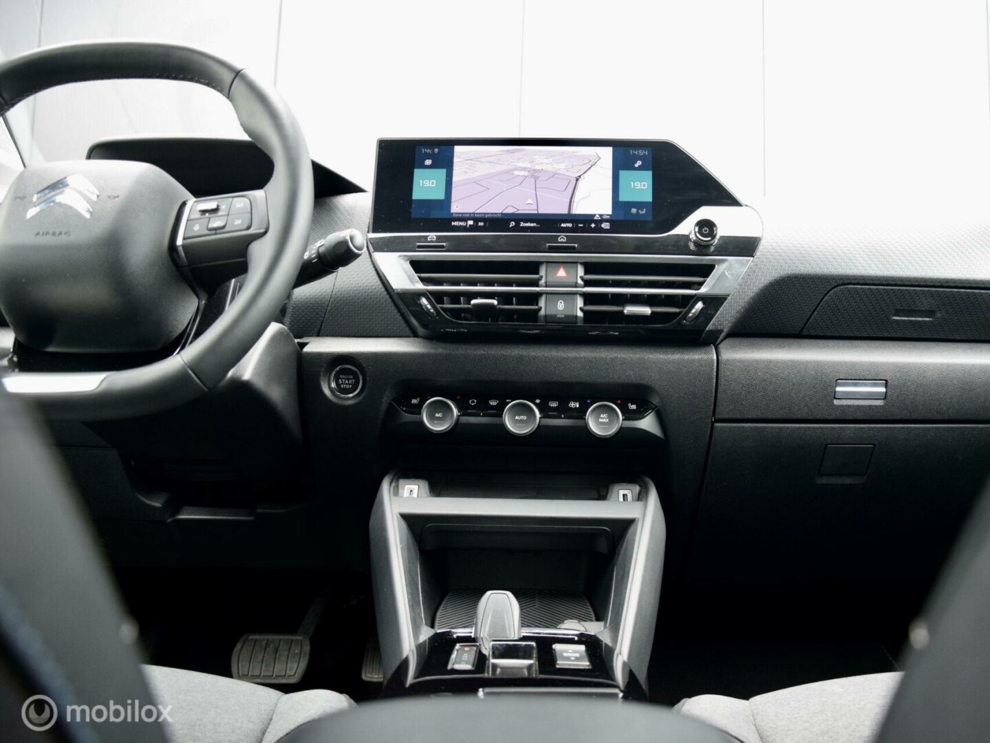 Citroën-Ë-C4-7