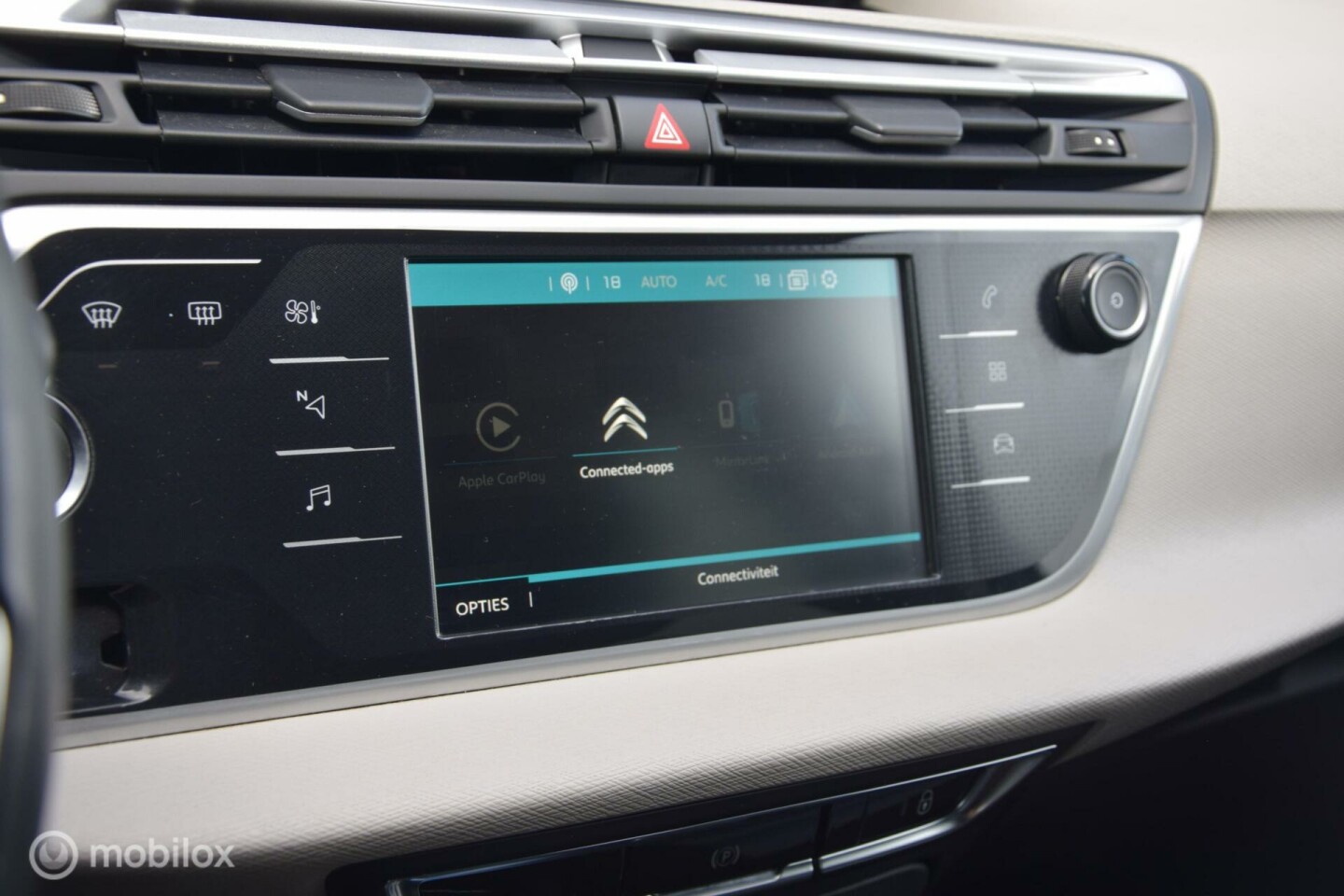 Citroën-C4 Spacetourer-12